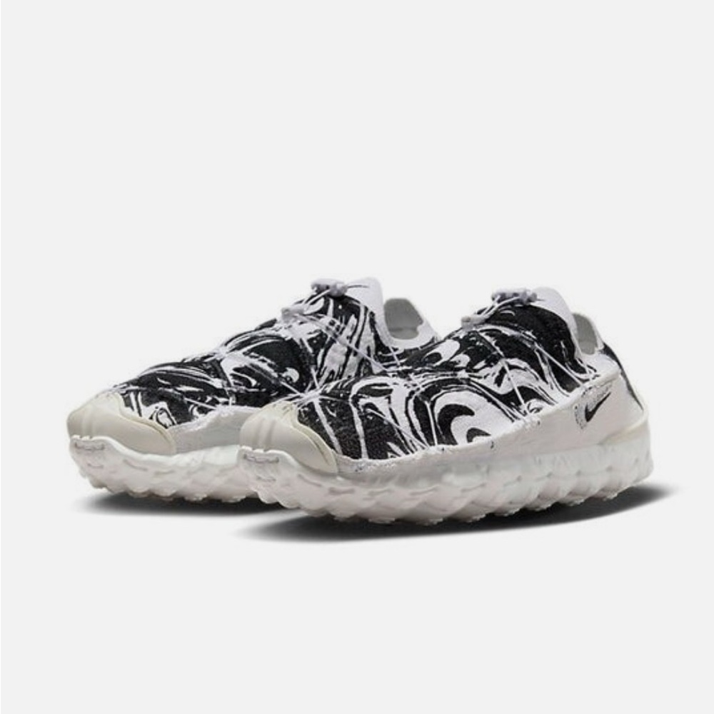Nike ISPA mind body summit Black and White Shoes